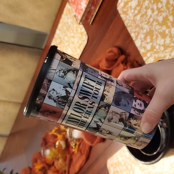 Taylor Swift Eras Cinemark popcorn bucket, 6 metallic cups - Picture 2 of 4